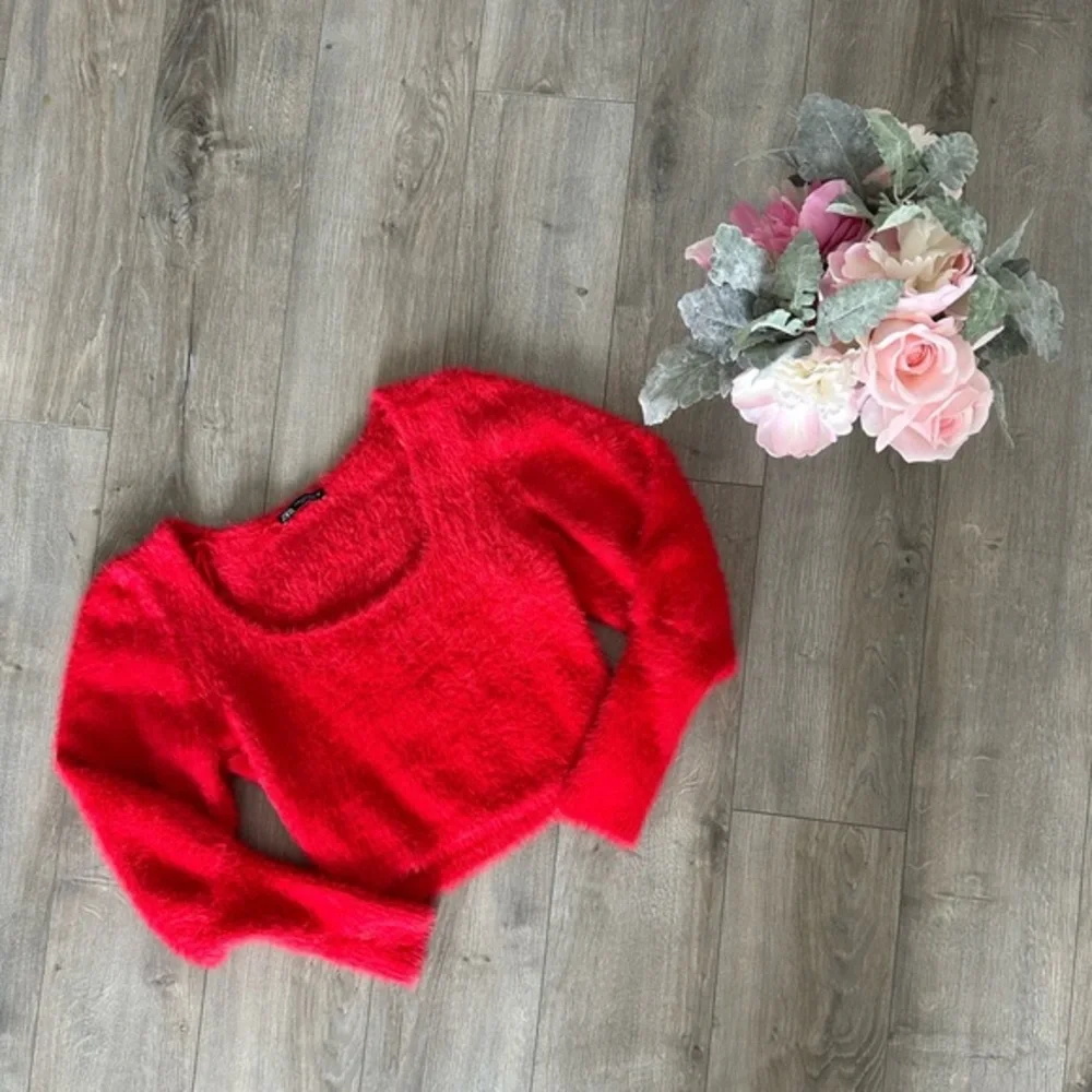 ZARA RED SWEATER | SZ‎ M
